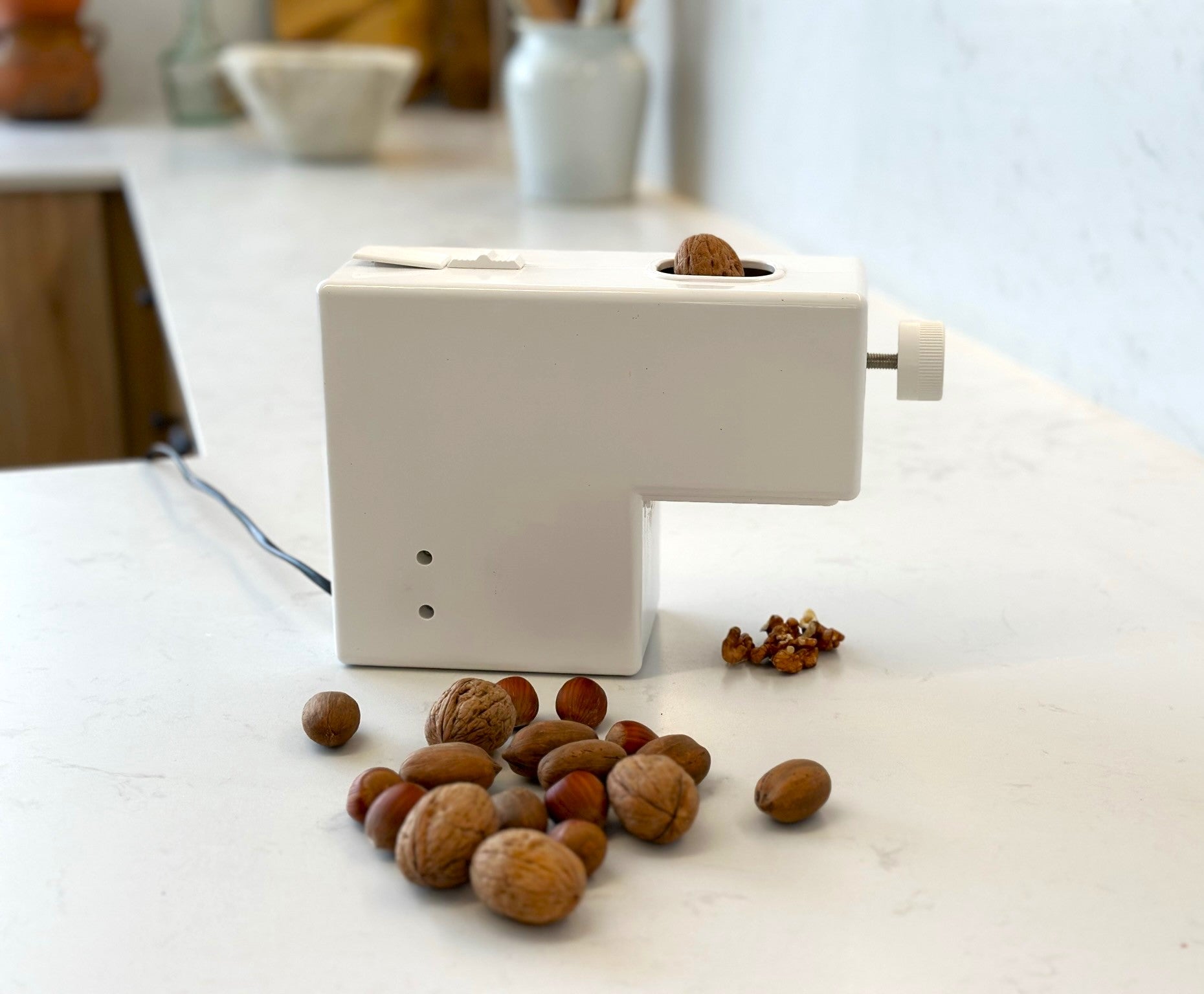 Robito Electric Nut Cracker - automatic nut sheller machine
